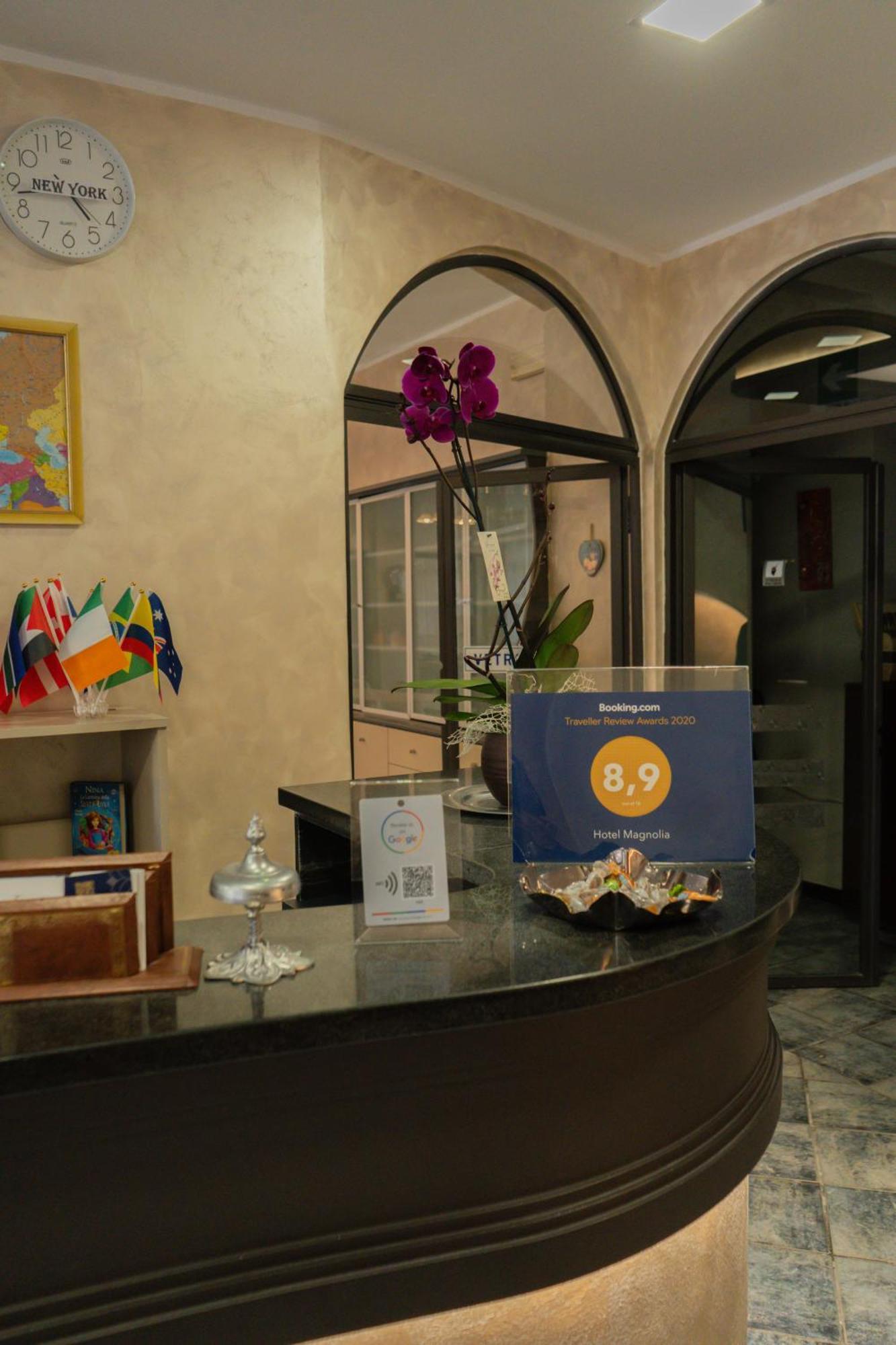 Hotel Magnolia Альбенга Екстер'єр фото