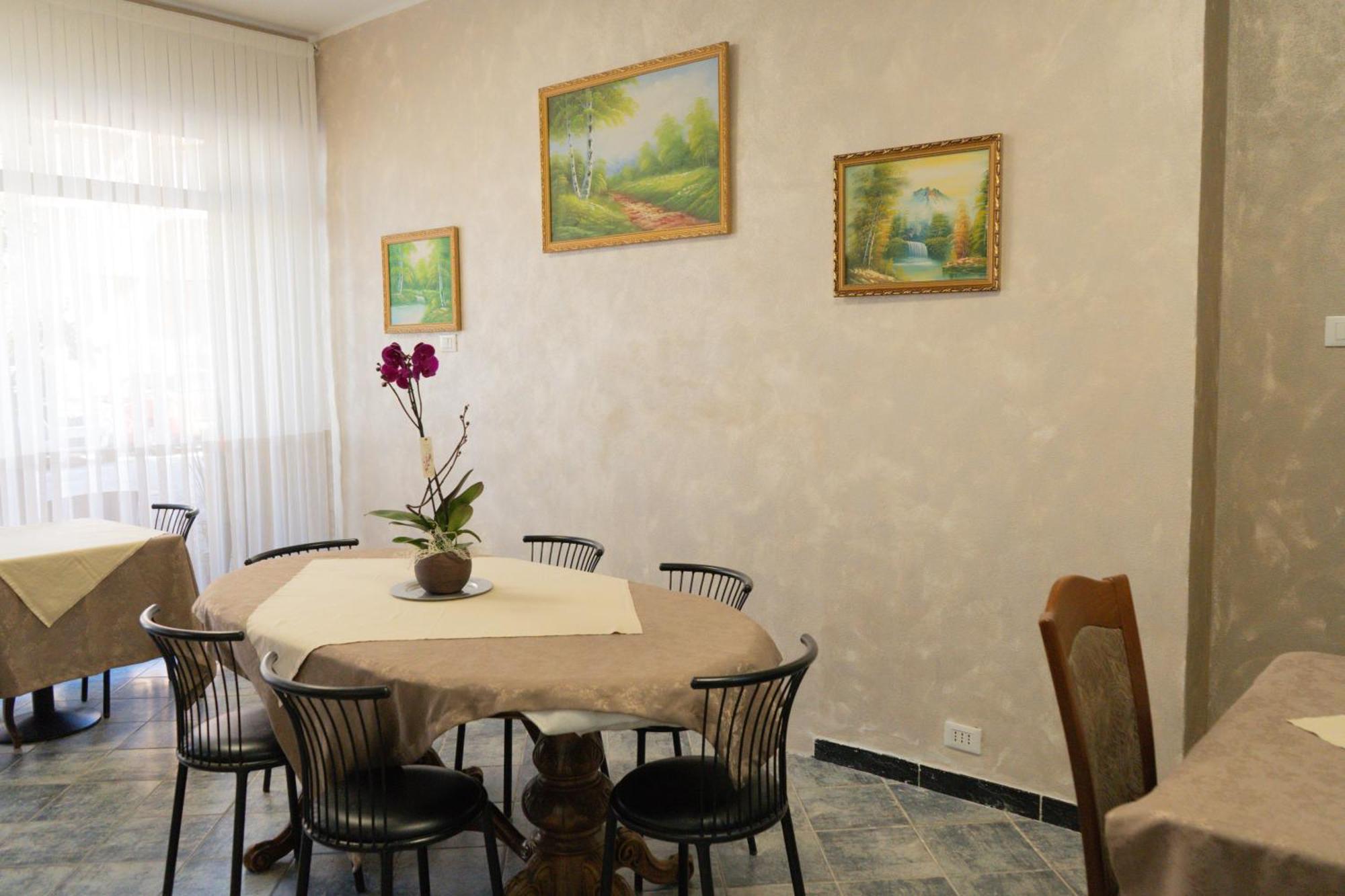 Hotel Magnolia Альбенга Екстер'єр фото